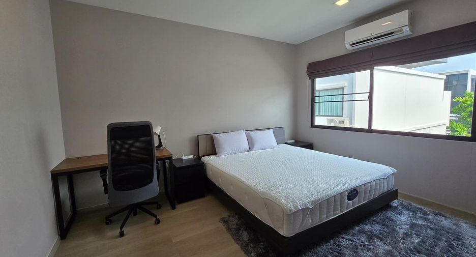 For rent 3 bedrooms townhouse in Bang Phli, Samut Prakan