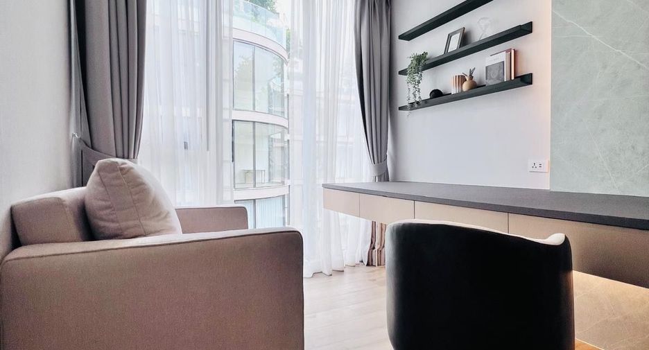 For rent 2 bedrooms condo in Khlong Toei, Bangkok