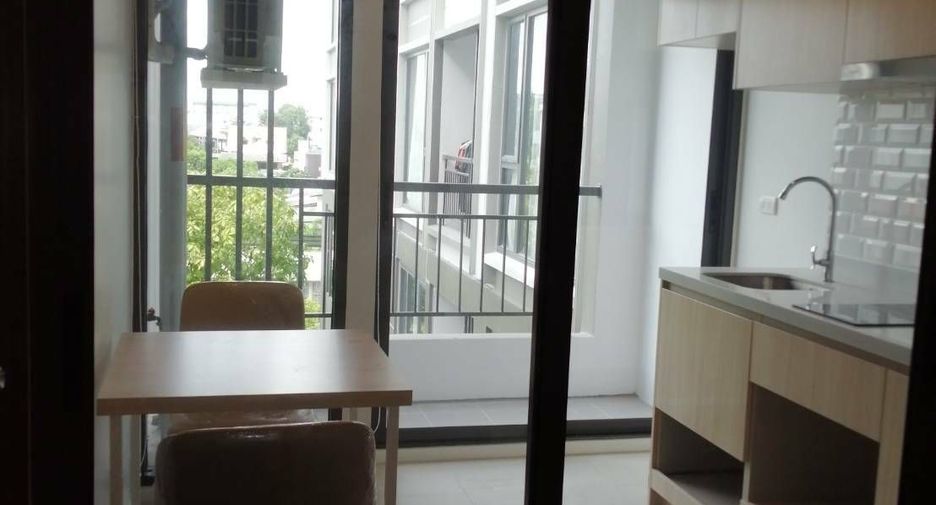 À vendre studio condo à Bang Na, Bangkok