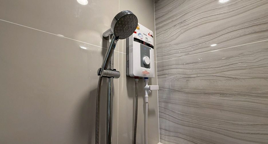 For rent studio condo in Khlong Toei, Bangkok