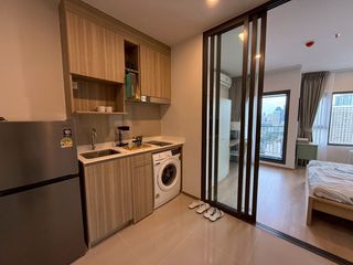 For rent studio condo in Khlong Toei, Bangkok