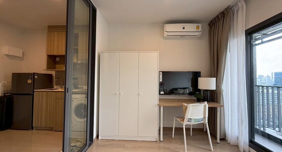 For rent studio condo in Khlong Toei, Bangkok