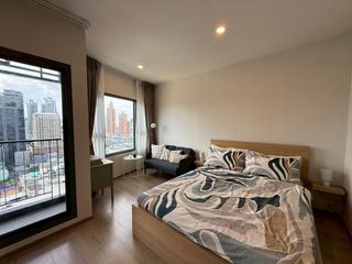 For rent studio condo in Khlong Toei, Bangkok