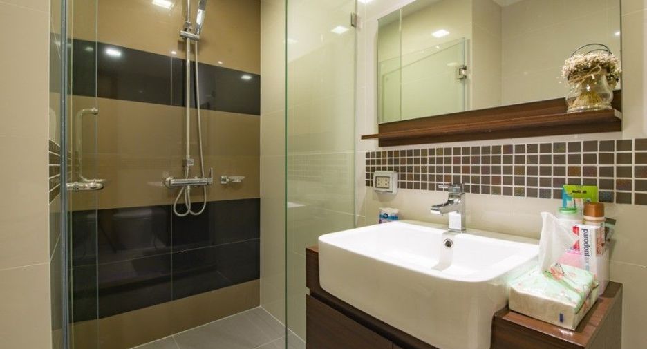 For sale and for rent 1 bed condo in Watthana, Bangkok