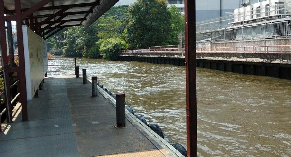 For sale and for rent 1 bed condo in Watthana, Bangkok