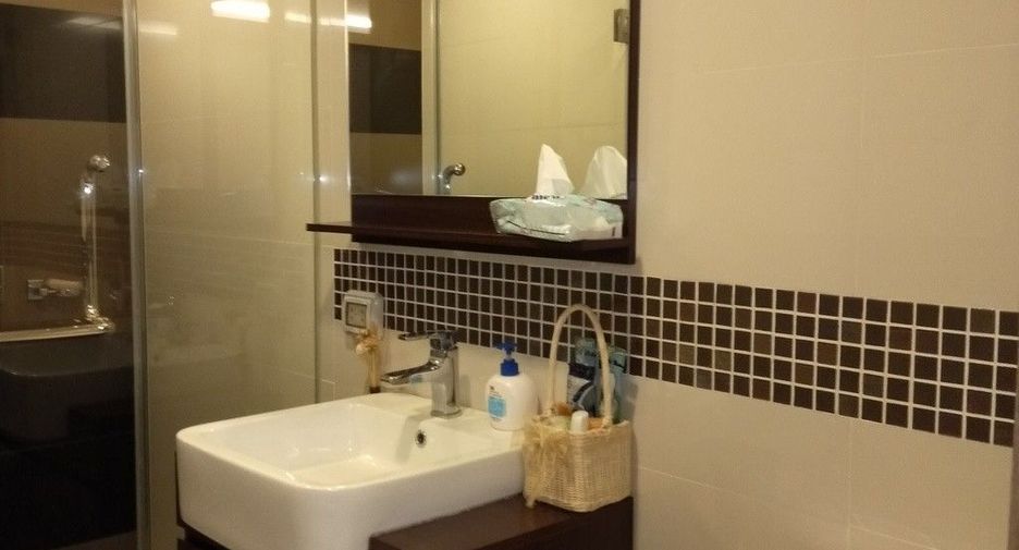 For sale and for rent 1 bed condo in Watthana, Bangkok