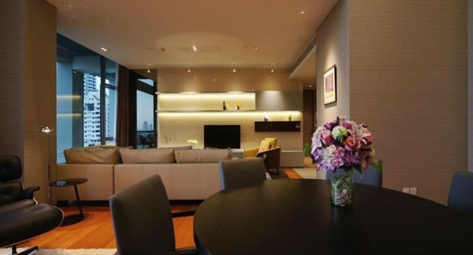 For rent 2 bedrooms condo in Sathon, Bangkok