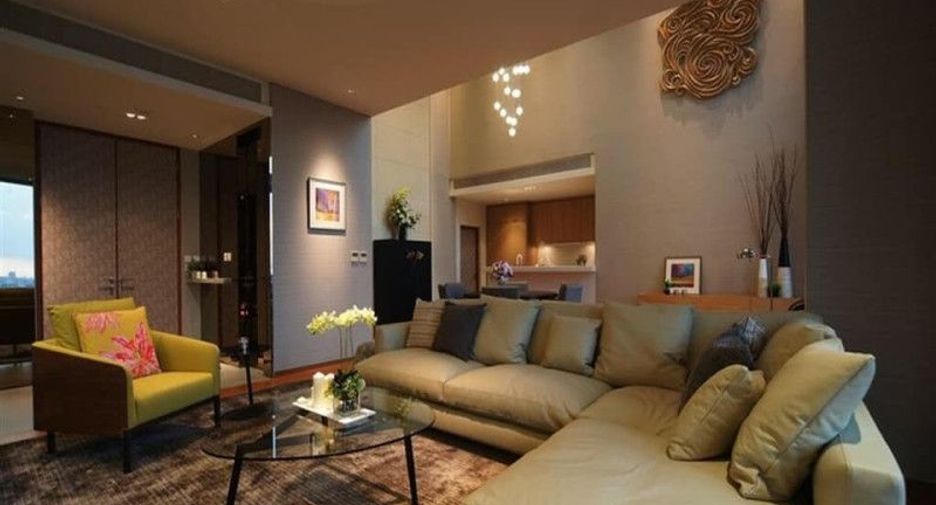 For rent 2 bedrooms condo in Sathon, Bangkok