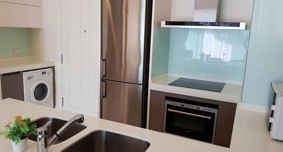 For rent 2 ベッドルーム condo in Pathum Wan, Bangkok