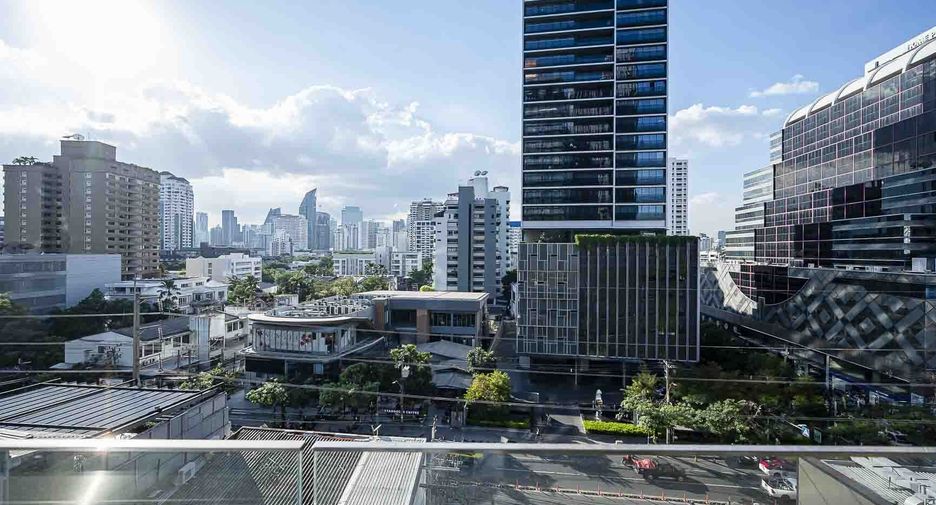 For rent and for sale 1 bed condo in Watthana, Bangkok
