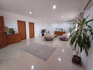 For rent 2 ベッドルーム condo in Khlong Toei, Bangkok