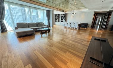 For rent 4 bedrooms condo in Khlong Toei, Bangkok