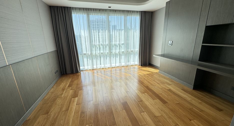 Condo en alquiler de 4 habitaciones en Khlong Toei, Bangkok