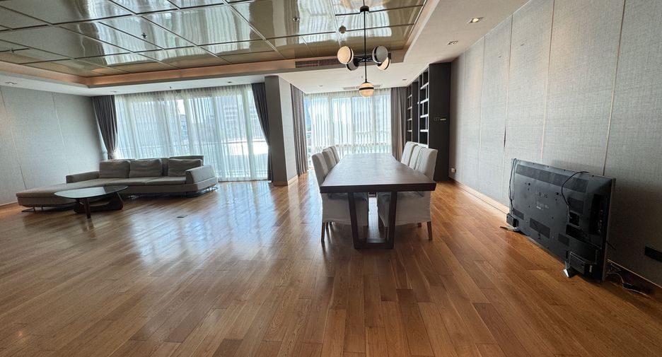Condo en alquiler de 4 habitaciones en Khlong Toei, Bangkok