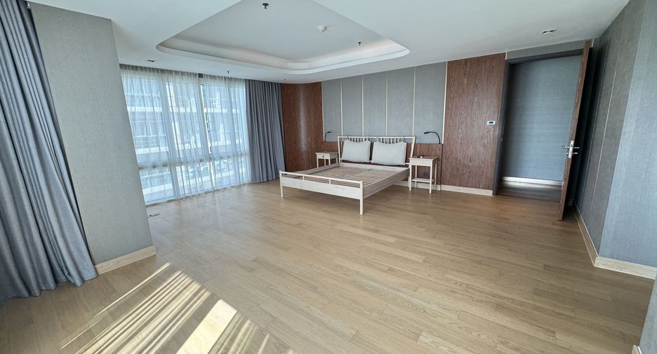 Condo en alquiler de 4 habitaciones en Khlong Toei, Bangkok