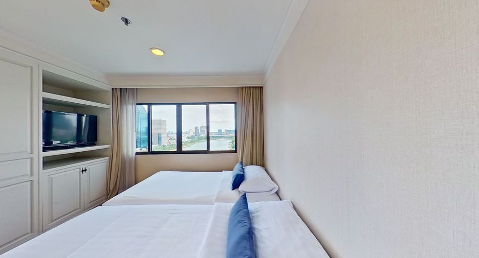 For rent 3 bedrooms apartment in Khlong Toei, Bangkok