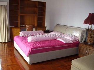 Wohnung zur Miete mit 3 Zimmer in Watthana, Bangkok