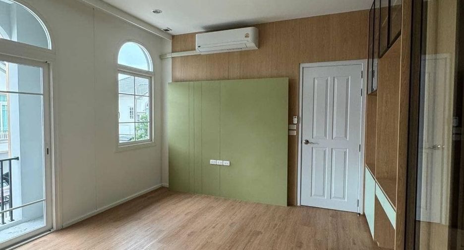 Haus zur Miete mit 4 Zimmer in Chom Thong, Bangkok