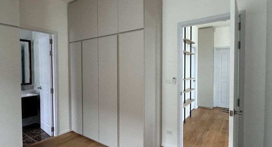 Haus zur Miete mit 4 Zimmer in Chom Thong, Bangkok