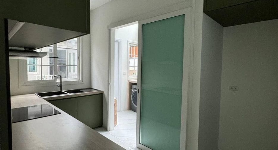 Haus zur Miete mit 4 Zimmer in Chom Thong, Bangkok