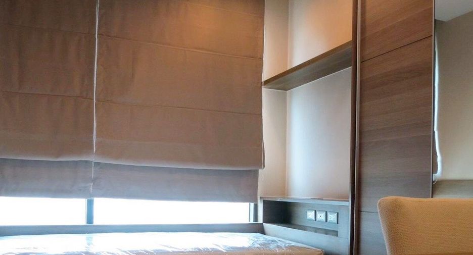 Condo en alquiler de 1 habitaciones en Sathon, Bangkok