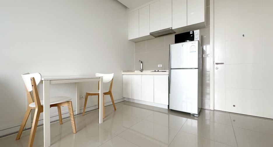 For sale and for rent 1 bed condo in Huai Khwang, Bangkok