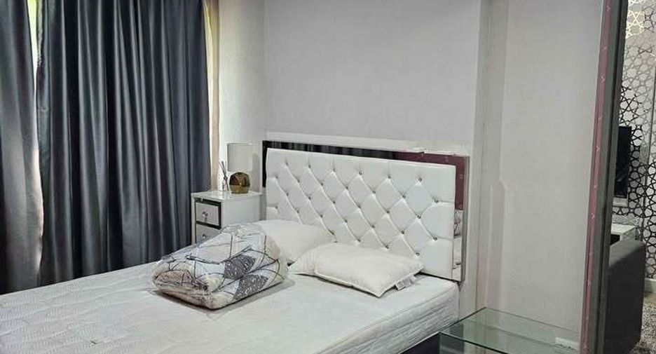 À louer 1 chambre condo à Huai Khwang, Bangkok