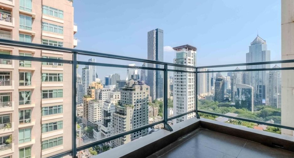Wohnung zur Miete mit 2 Zimmer in Pathum Wan, Bangkok