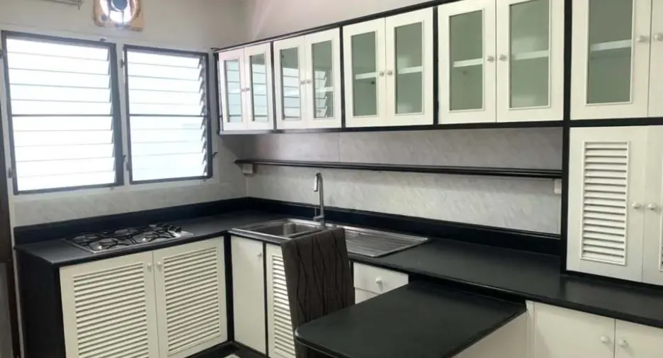ให้เช่า 3 ห้องนอน คอนโด ใน วัฒนา, กรุงเทพฯ