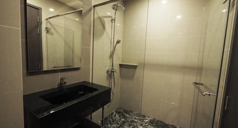 Condo en alquiler de 1 habitaciones en Khlong Toei, Bangkok