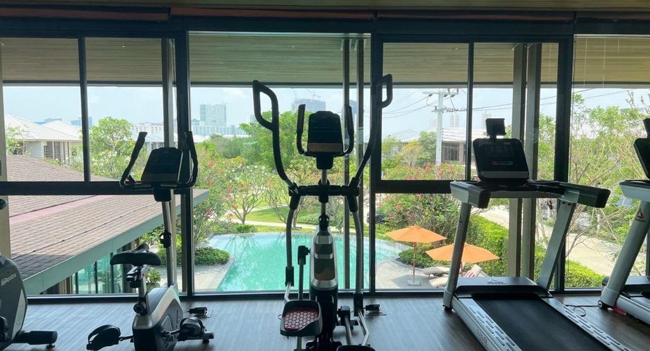For sale and for rent 4 bedrooms house in Bang Kapi, Bangkok