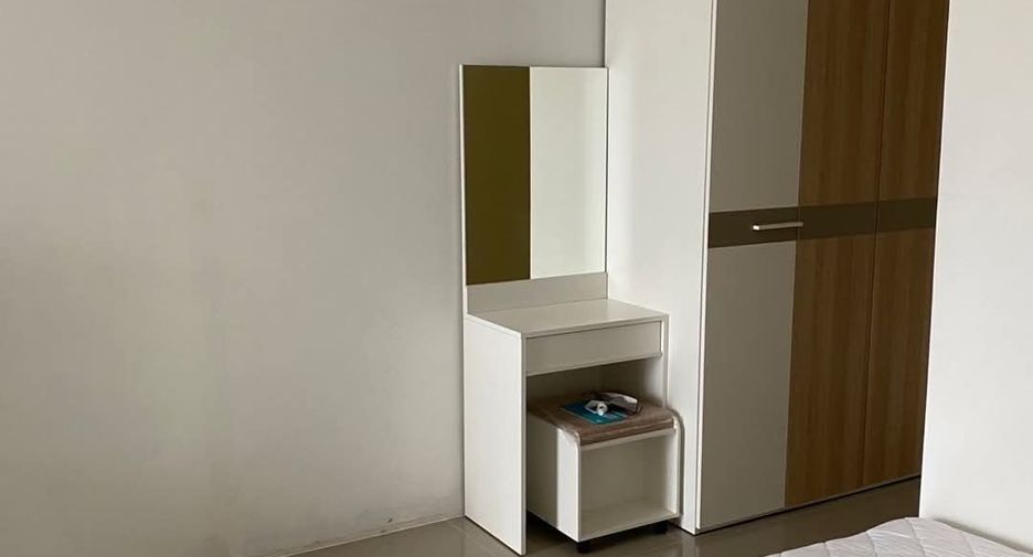 For sale studio condo in Huai Khwang, Bangkok