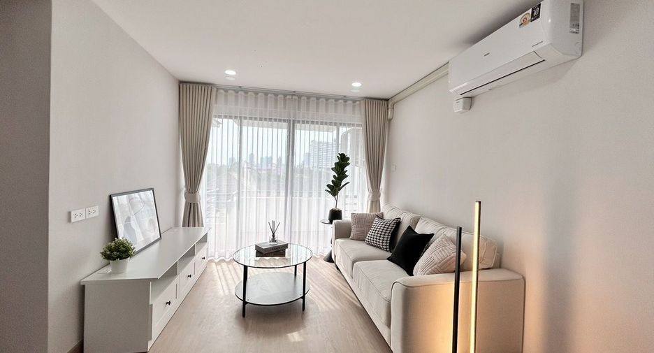 For rent 2 bedrooms condo in Phra Khanong, Bangkok