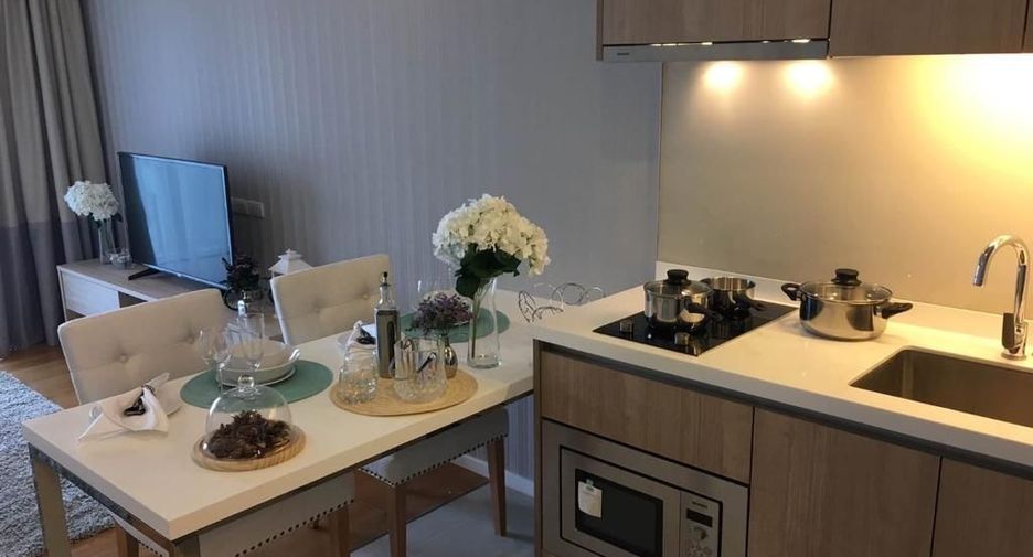 For sale 1 bed condo in Khlong Toei, Bangkok