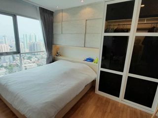 À vendre et à louer 2 chambres condo à Yan Nawa, Bangkok
