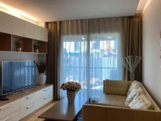 Аренда 3 спальни кондо в Пхра Кханонг, Бангкок