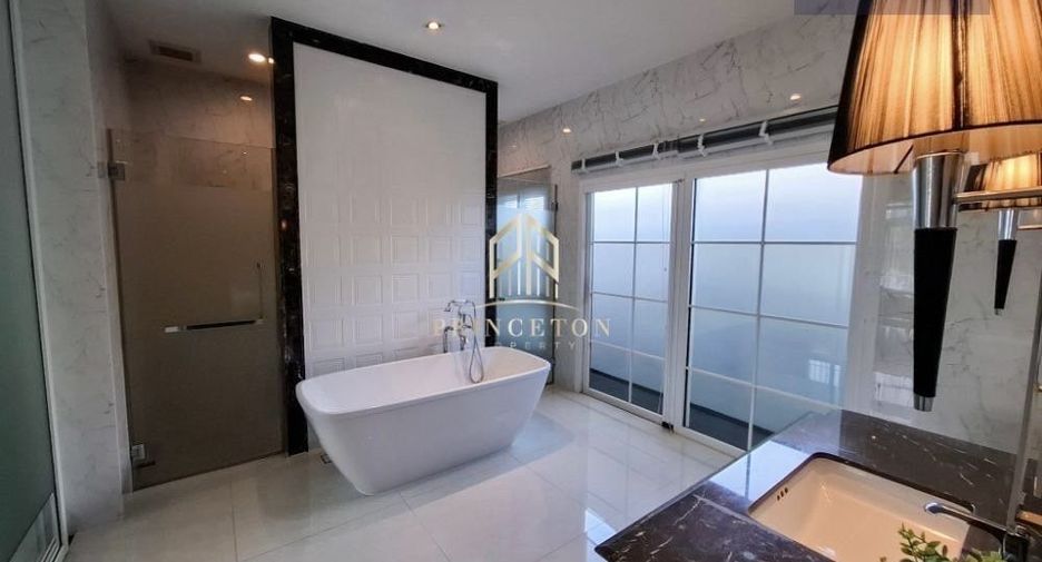 For rent 4 bedrooms house in Bang Phli, Samut Prakan