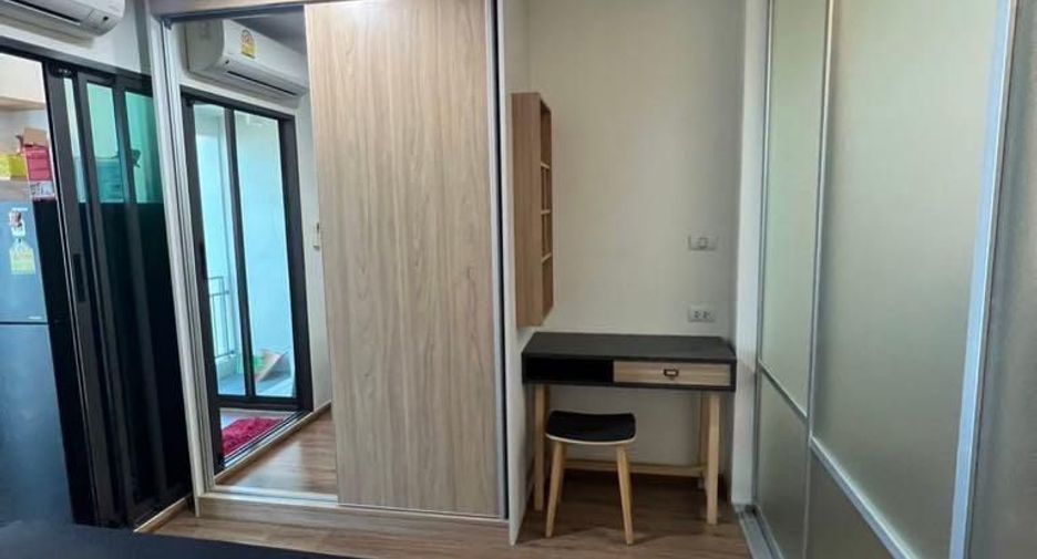 Condo en alquiler de 1 habitaciones en Yan Nawa, Bangkok