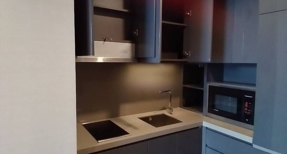 Condo en alquiler de 1 habitaciones en Sathon, Bangkok