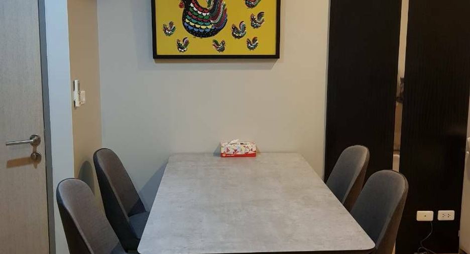 For rent 2 bedrooms condo in Phaya Thai, Bangkok