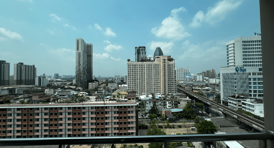 For rent 2 bedrooms condo in Phaya Thai, Bangkok