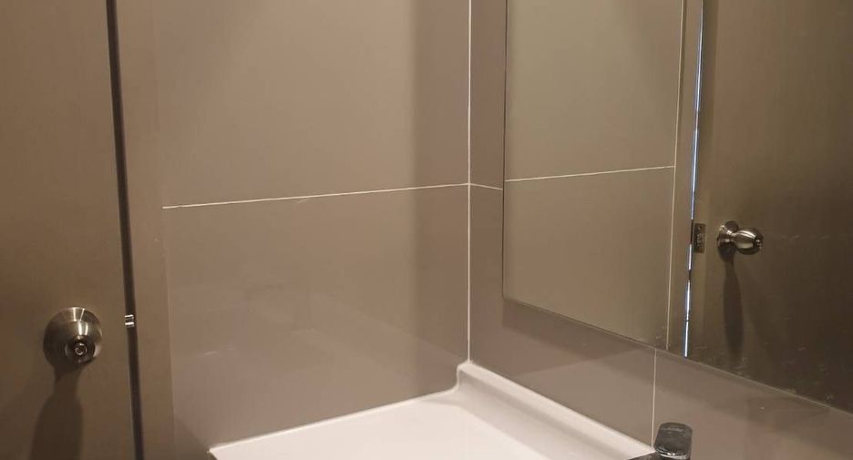 For rent 1 bed condo in Huai Khwang, Bangkok