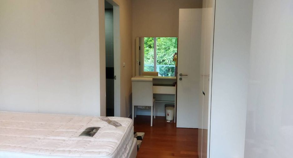 For sale 3 bedrooms townhouse in Wang Thonglang, Bangkok