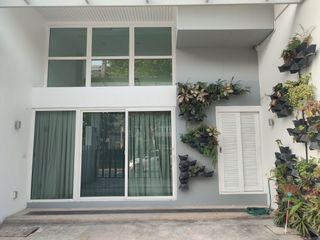 出售 3 卧室 联排别墅 在 Wang Thong Lang, 曼谷