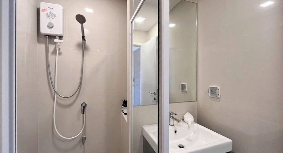 Wohnung zur Miete mit Studio in Khlong Toei, Bangkok