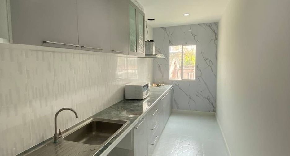 For rent and for sale 5 bedrooms house in Suan Luang, Bangkok