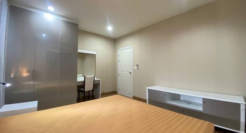 For rent and for sale 5 bedrooms house in Suan Luang, Bangkok