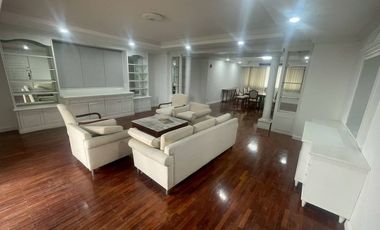 For sale 3 bedrooms condo in Watthana, Bangkok