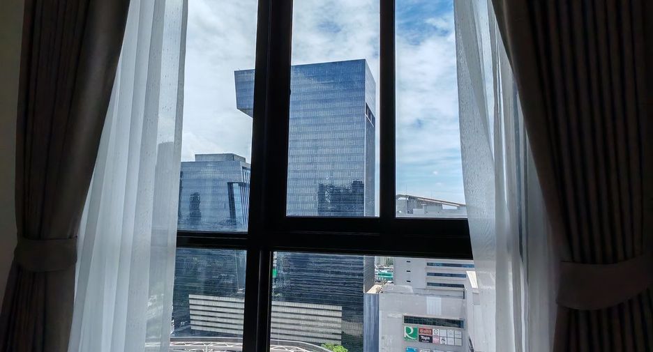 Condo en alquiler de 1 habitaciones en Huai Khwang, Bangkok