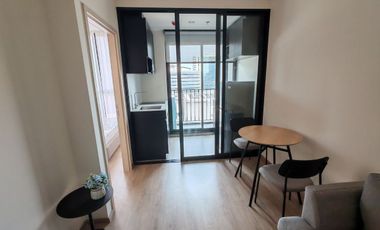 Wohnung zur Miete mit 1 Zimmer in Huai Khwang, Bangkok
